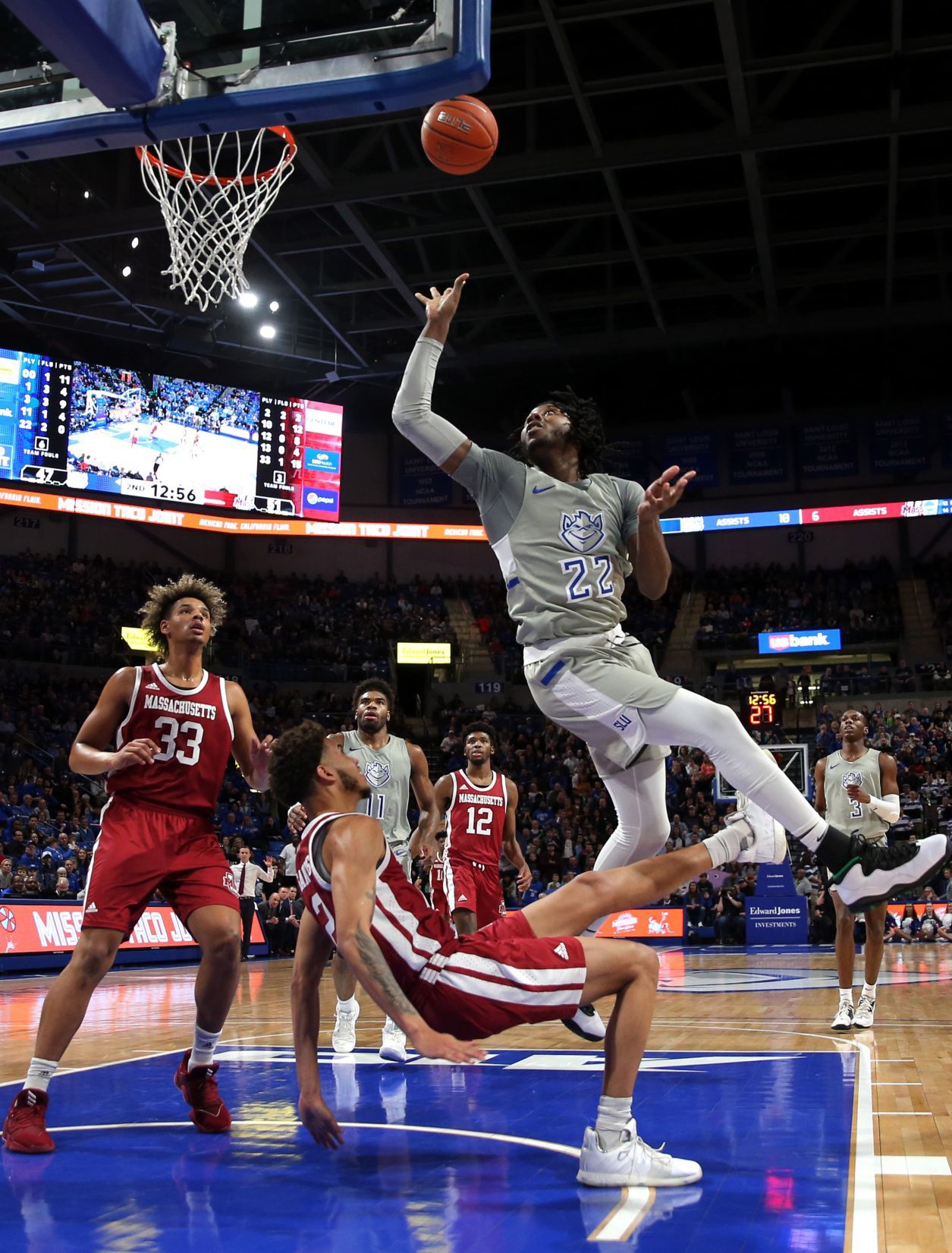 St. Louis University beats UMass 83-80 in overtime